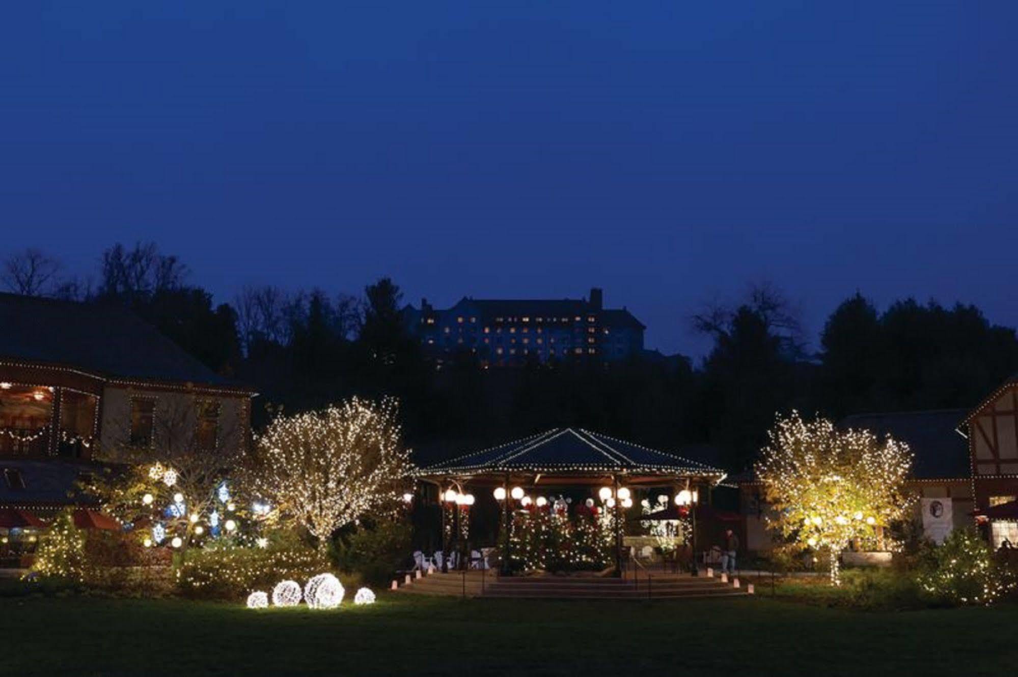 Village Hotel On Biltmore Estate Ешвілл Екстер'єр фото